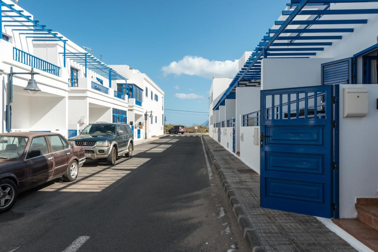 Modern Beach House In Famara Exteriör bild